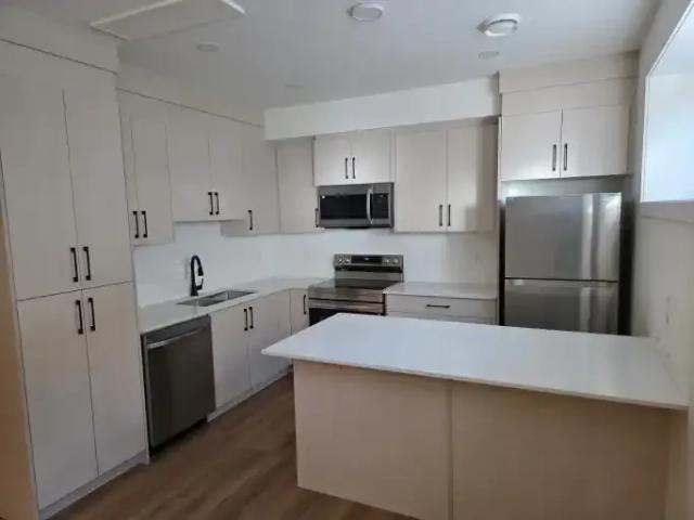 Townhouse 3 Bedroom For Rent Edmonton AB 1950 ES102243114