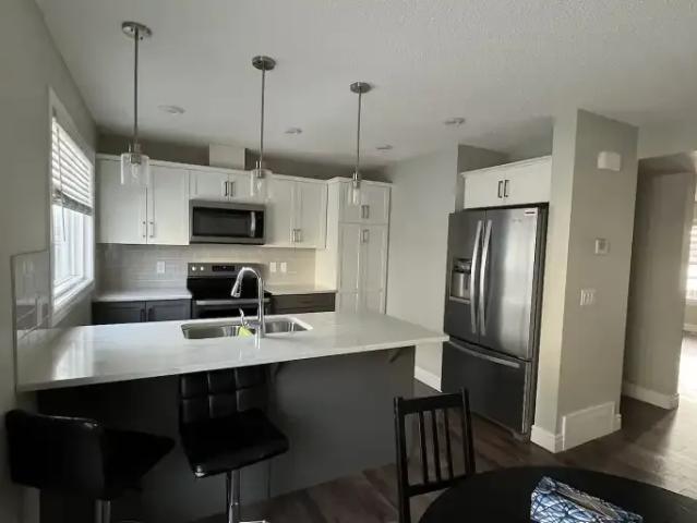 Townhouse 3 Bedroom For Rent Edmonton AB 1980 ES103301179