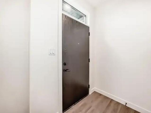 Townhouse 3 Bedroom For Rent Edmonton AB 1995 ES102846341