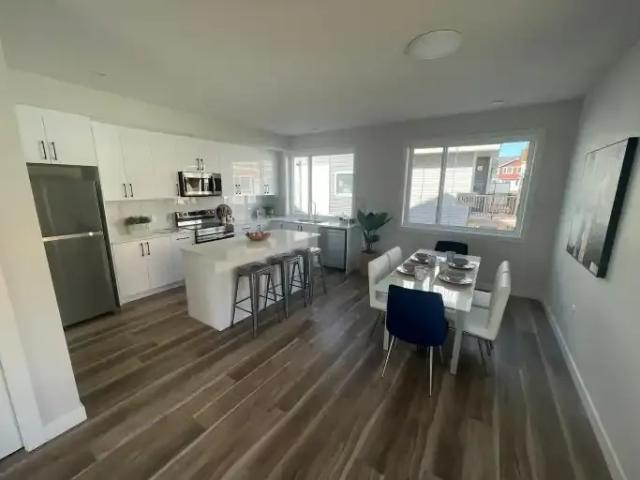 Townhouse 3 Bedroom For Rent Edmonton AB 1995 ES104940704