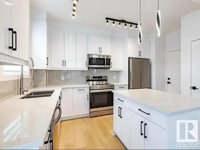 Townhouse 3 Bedroom For Rent Edmonton AB 1999 ES103178985