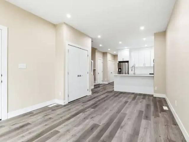 Townhouse 3 Bedroom For Rent Edmonton AB 2650 ES102518696