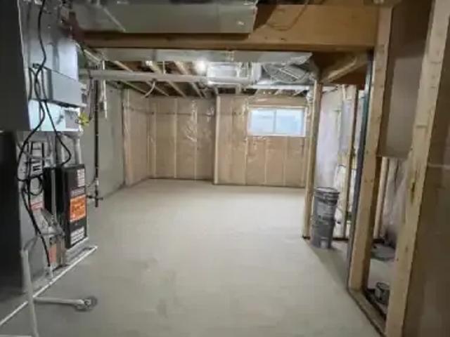 Townhouse 3 Bedroom For Rent Edmonton AB 2000 ES96252784