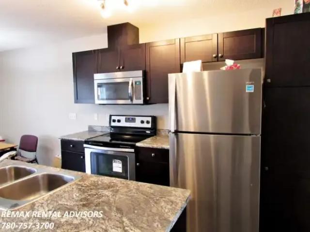 Townhouse 3 Bedroom For Rent Edmonton AB 2000 ES100228269