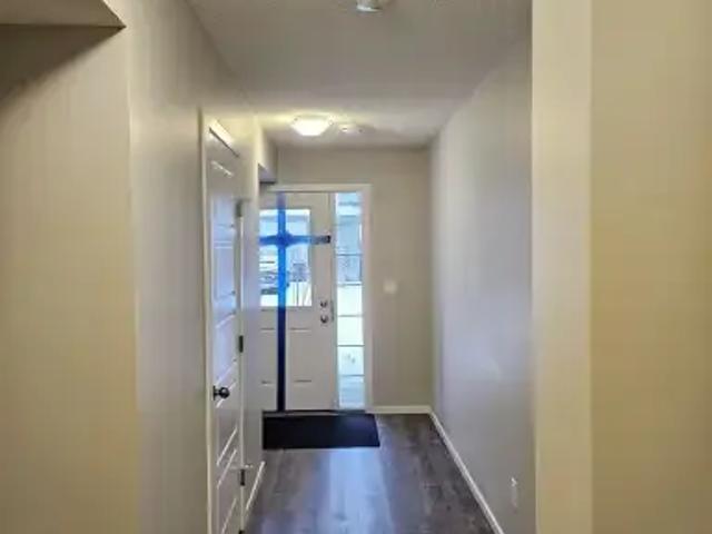 Townhouse 3 Bedroom For Rent Edmonton AB 2000 ES102467710