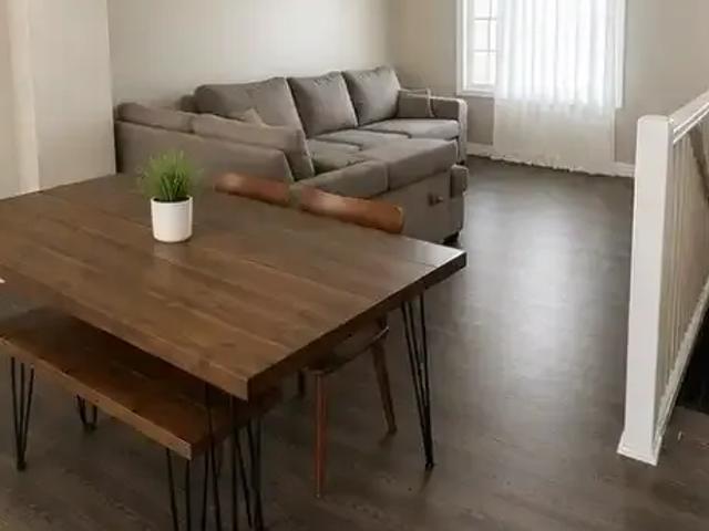 Townhouse 3 Bedroom For Rent Edmonton AB 2000 ES105071941