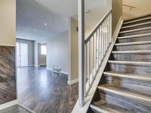 Townhouse 3 Bedroom For Rent Edmonton AB 2025 ES104972083
