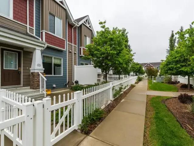 Townhouse 3 Bedroom For Rent Edmonton AB 2050 ES102701279