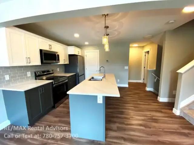 Townhouse 3 Bedroom For Rent Edmonton AB 2075 ES102951802