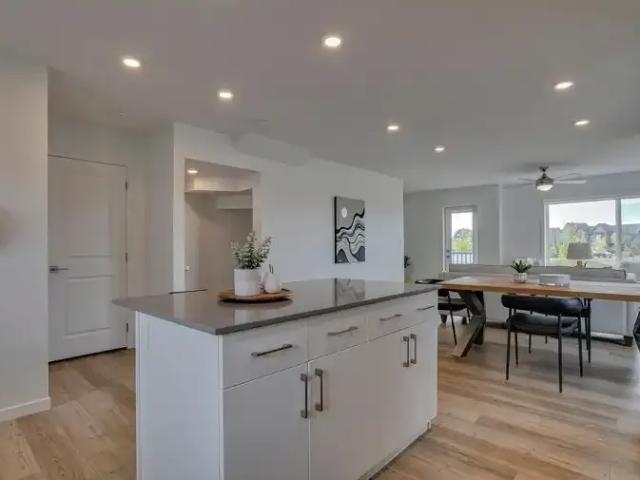 Townhouse 3 Bedroom For Rent Edmonton AB 2089 ES103840249