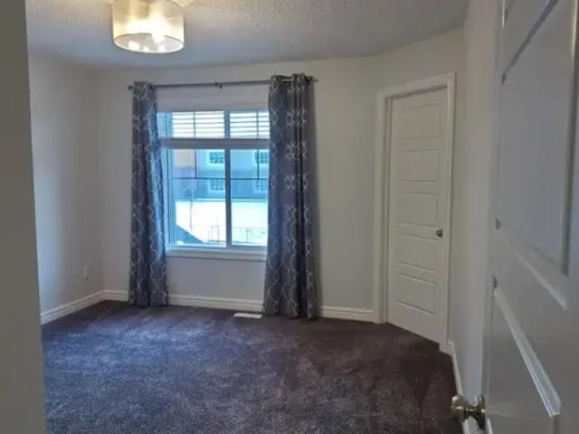Townhouse 3 Bedroom For Rent Edmonton AB 2095 ES101948425