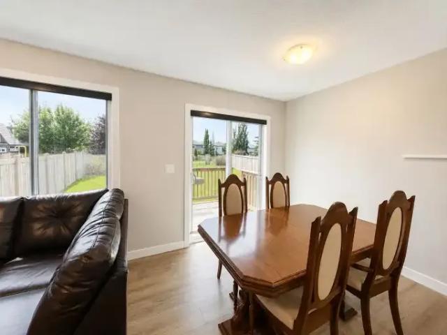 Townhouse 3 Bedroom For Rent Edmonton AB 2095 ES104638453