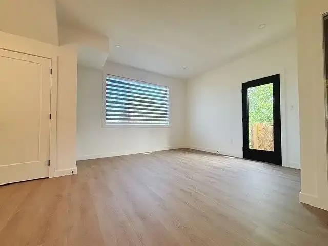 Townhouse 3 Bedroom For Rent Edmonton AB 2150 ES104181799