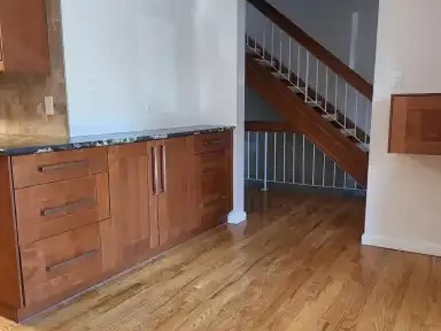 Townhouse 3 Bedroom For Rent Edmonton AB 2200 ES102701320
