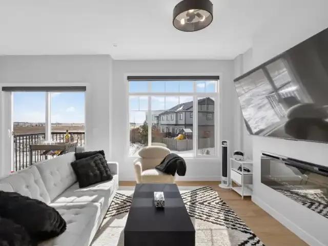 Townhouse 3 Bedroom For Rent Edmonton AB 2215 ES103355308