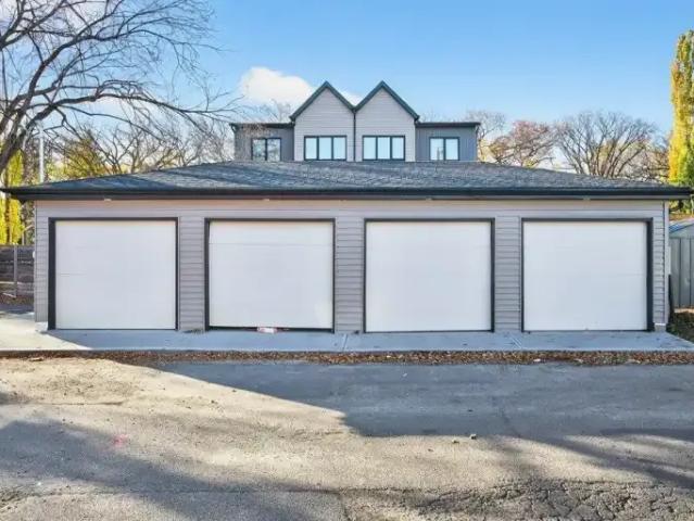 Townhouse 3 Bedroom For Rent Edmonton AB 2299 ES97267687