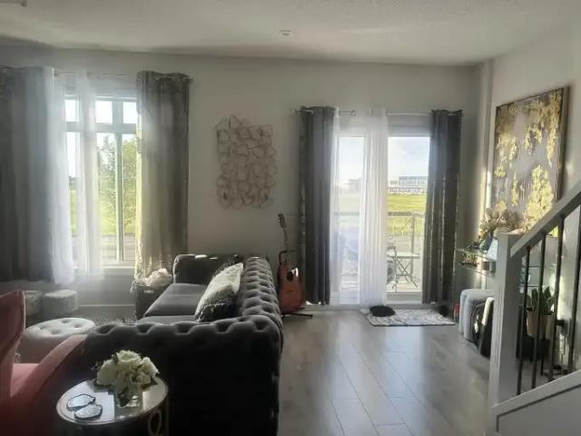 Townhouse 3 Bedroom For Rent Edmonton AB 2300 ELS102203887