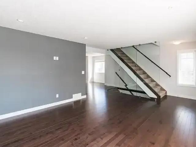 Townhouse 3 Bedroom For Rent Edmonton AB 2300 ES100900967