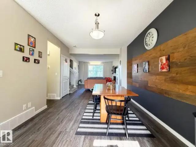 Townhouse 3 Bedroom For Rent Edmonton AB 2300 ES105269615