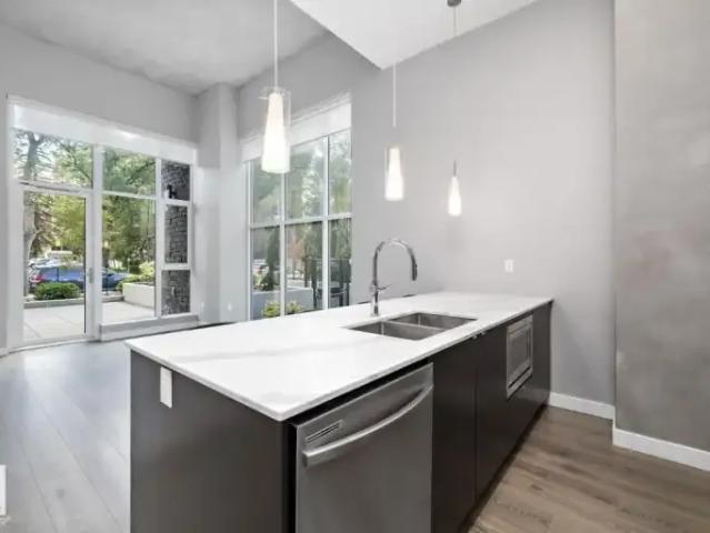Townhouse 3 Bedroom For Rent Edmonton AB 3795 ES93692277