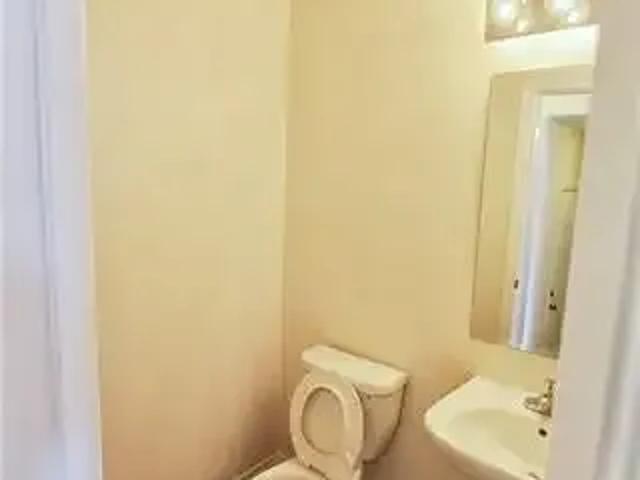 Townhouse 3 Bedroom For Rent Guelph ON 2900 ELS102243150