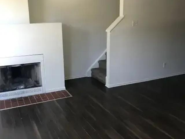 Townhouse 3 Bedroom For Rent Gloucester ON 2300 ES103840205
