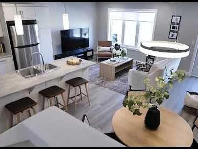 Townhouse 3 Bedroom For Rent Ile Des Chênes MB 1925 ES98313156
