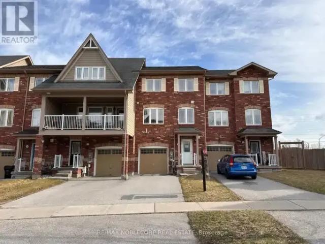 Townhouse 3 Bedroom For Rent Innisfil ON 2500 ELS103091629