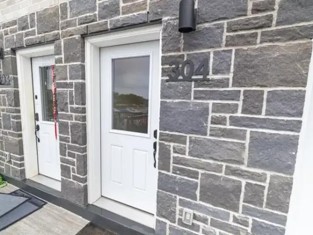 Townhouse 3 Bedroom For Rent Kingston ON 2850 ES101475873