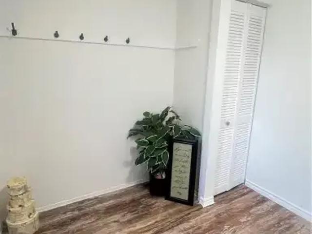 Townhouse 3 Bedroom For Rent Kitchener ON 2475 ES104681983