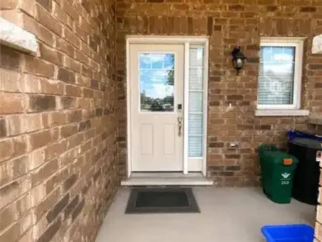 Townhouse 3 Bedroom For Rent Kitchener ON 2600 ES104842119