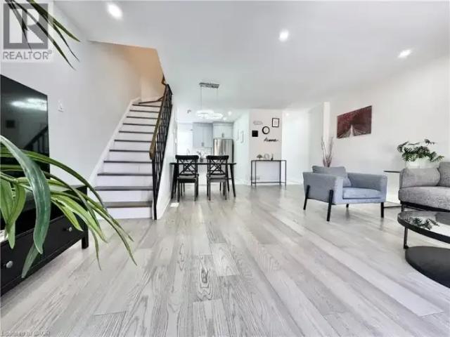 Townhouse 3 Bedroom For Rent Kitchener ON 2700 ELS100171078