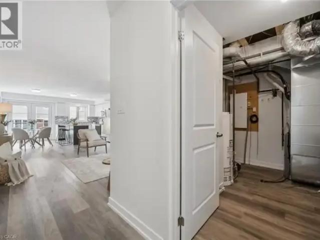 Townhouse 3 Bedroom For Rent Kitchener ON 2700 ELS103091663