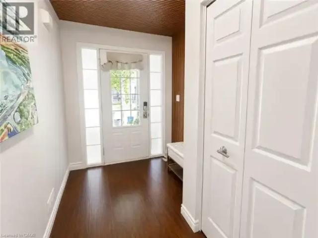 Townhouse 3 Bedroom For Rent Kitchener ON 2700 ES103487521