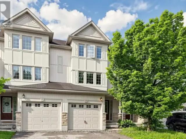 Townhouse 3 Bedroom For Rent Kitchener ON 2700 ES103840311