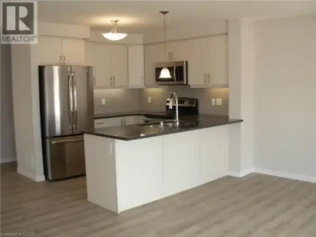 Townhouse 3 Bedroom For Rent Kitchener ON 2750 ELS102715450