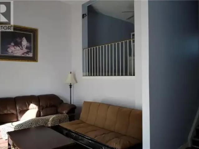 Townhouse 3 Bedroom For Rent Kitchener ON 2750 ES104000209