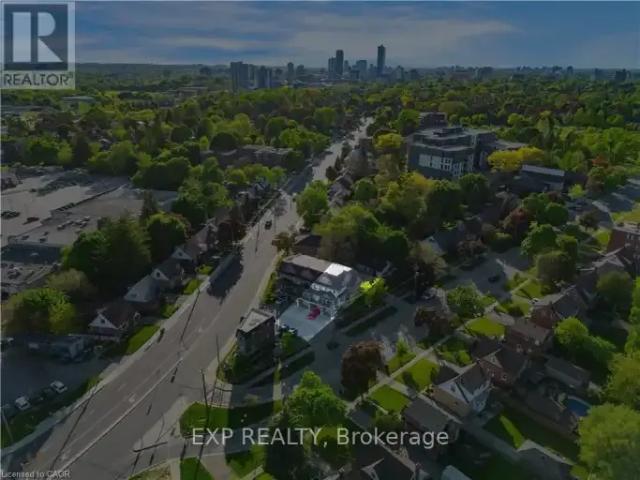 Townhouse 3 Bedroom For Rent Kitchener ON 2790 ELS103011965