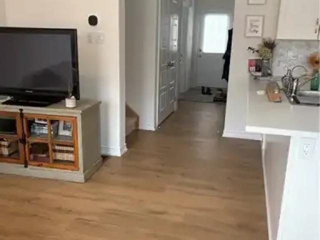 Townhouse 3 Bedroom For Rent Kitchener ON 2800 ES104754052