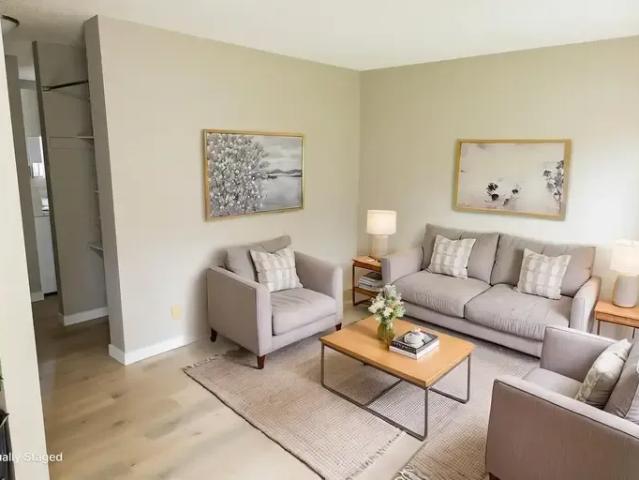 Townhouse 3 Bedroom For Rent Lethbridge AB 1599 ELS88836772