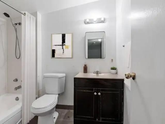 Townhouse 3 Bedroom For Rent Peterborough ON 1999 ES103739823