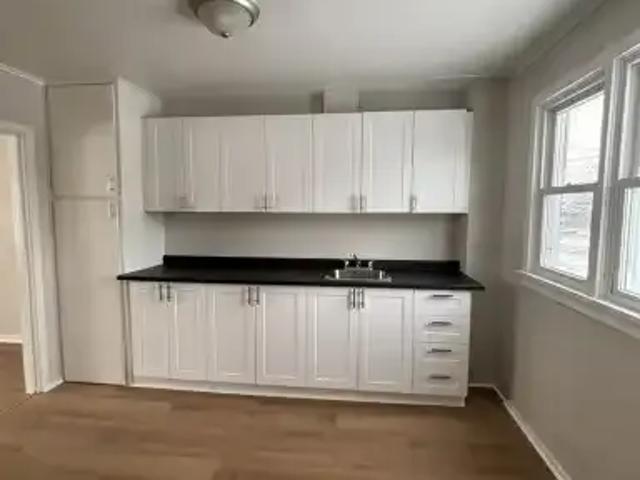 Townhouse 3 Bedroom For Rent Picton ON 1795 ES104957340