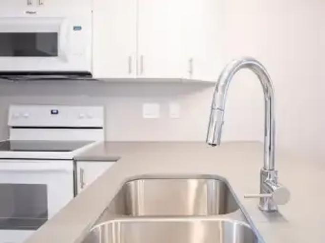 Townhouse 3 Bedroom For Rent Regina SK 1808 ELS99070391