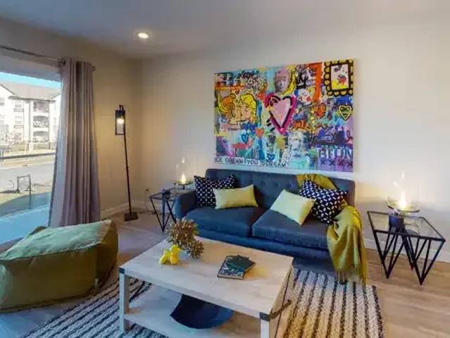 Townhouse 3 Bedroom For Rent Regina SK 2235 ES104991108