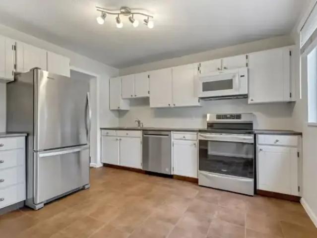Townhouse 3 Bedroom For Rent Richmond BC 3100 ES105198414