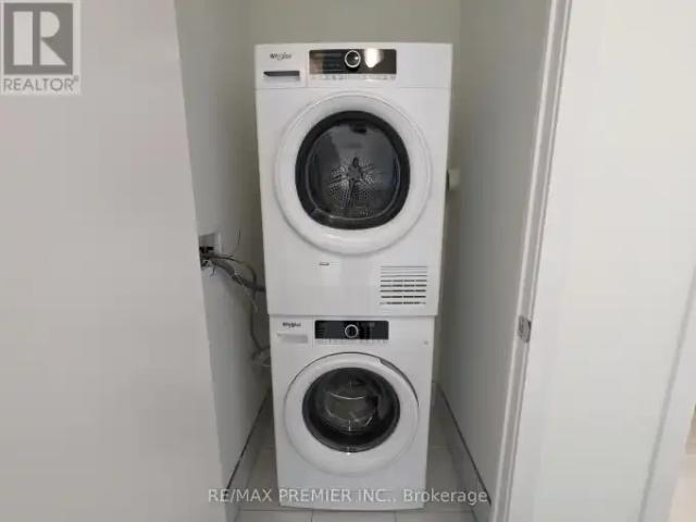 Townhouse 3 Bedroom For Rent Richmond Hill ON 3200 ES103840371