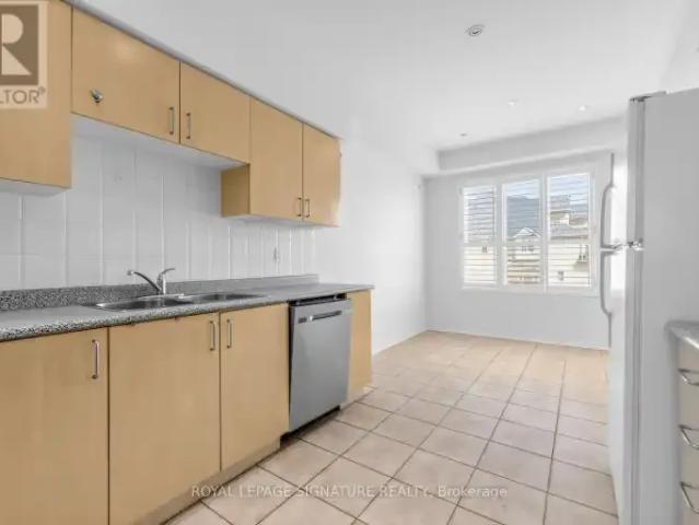 Townhouse 3 Bedroom For Rent Richmond Hill ON 3350 ES102366566