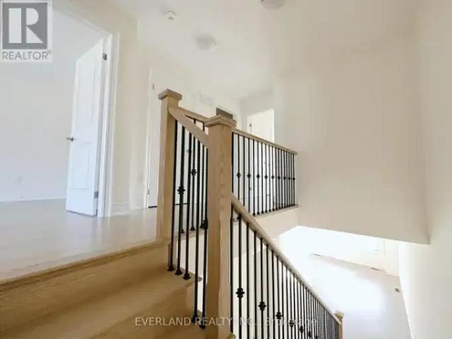 Townhouse 3 Bedroom For Rent Richmond Hill ON 3550 ES101400395