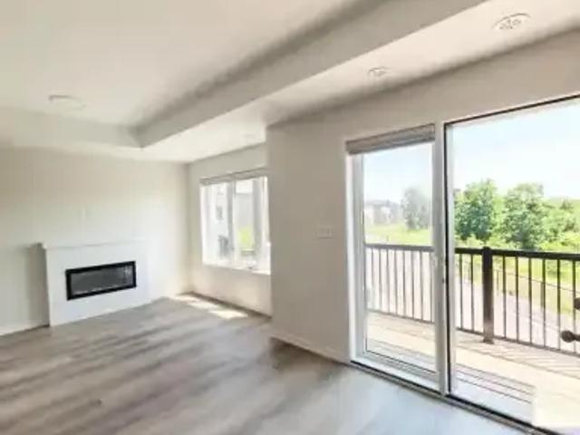 Townhouse 3 Bedroom For Rent Richmond Hill ON 3500 ES104506961