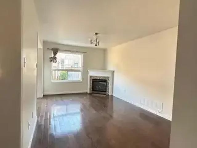Townhouse 3 Bedroom For Rent Richmond Hill ON 3500 ES104638509